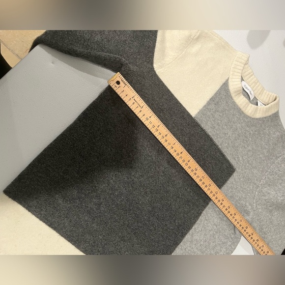 Calvin Klein women s classic asymmetrical check sweater gray black beige size S - Picture 5 of 10